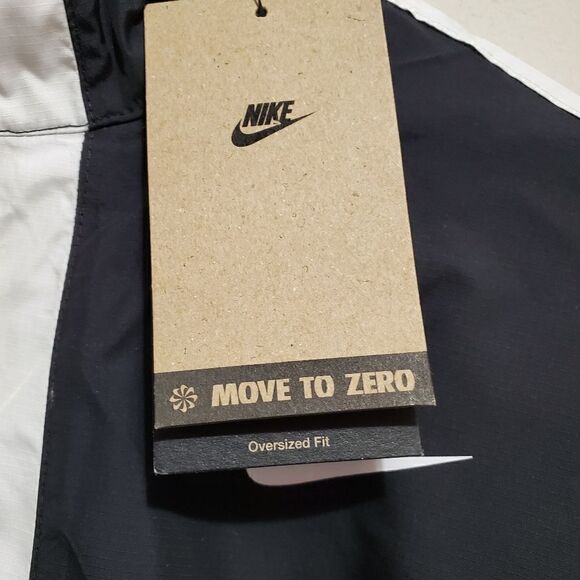 Nike Sportswear Women's Sz Sm Black/White Repel Essential Jacket (DV3006-010) - Picture 5 of 11